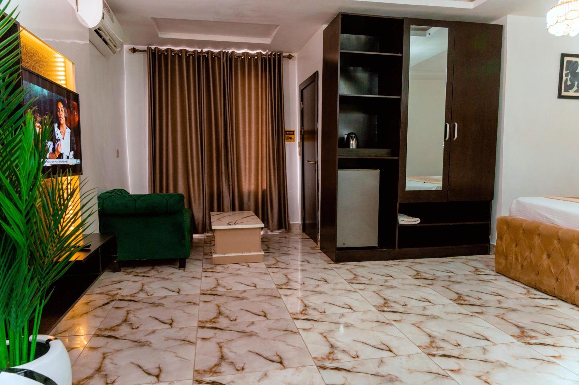 247 Luxury Hotel Lekki Exterior photo