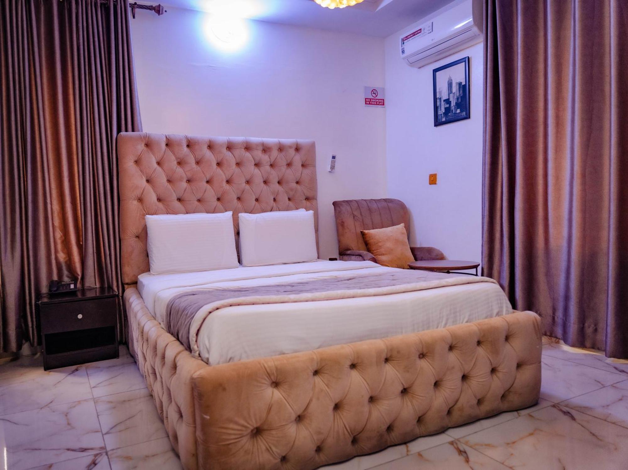 247 Luxury Hotel Lekki Exterior photo