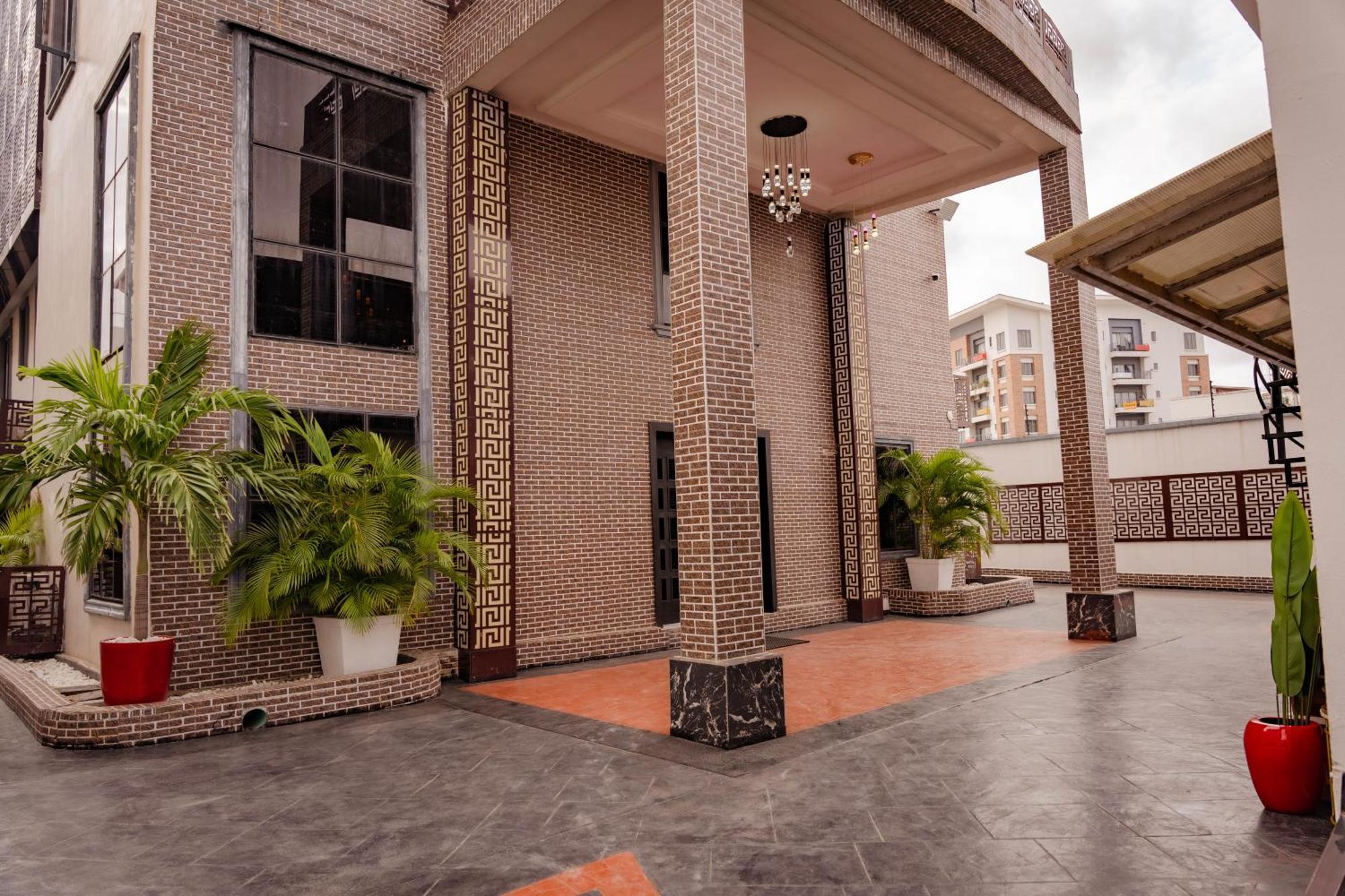 247 Luxury Hotel Lekki Exterior photo